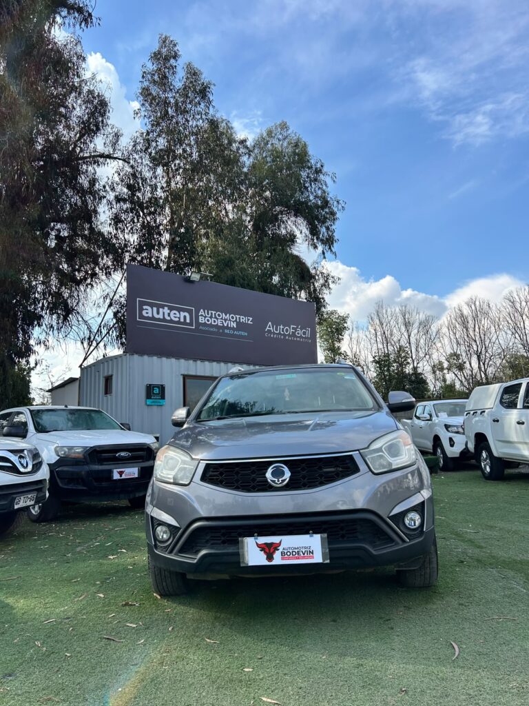 SSANG YONG KORANDO 2.0 TURBODIESEL AUTOMATICA FULL 2015